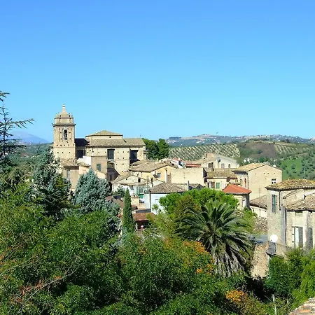 לינה וארוחת בוקר Don Pasquale 3*